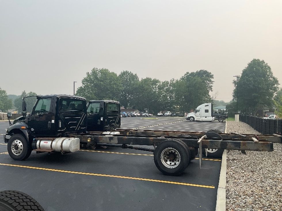 Cab and Chassis Truck-Light and Medium Duty Trucks-International-2020-MV607-Akron-OH-249,123\n\t\tmiles-$ 30,000 - Image 3