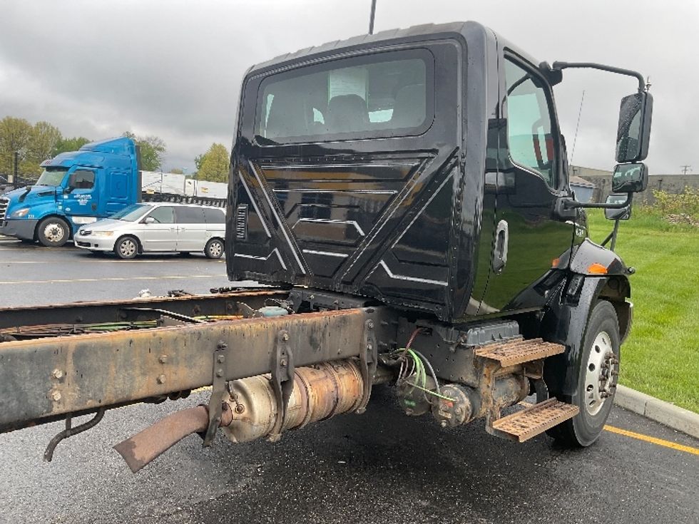 Cab and Chassis Truck-Light and Medium Duty Trucks-International-2020-MV607-Akron-OH-250,989\n\t\tmiles-$ 28,000 - Image 14