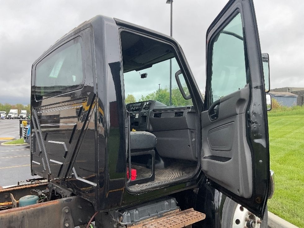Cab and Chassis Truck-Light and Medium Duty Trucks-International-2020-MV607-Akron-OH-250,989\n\t\tmiles-$ 28,000 - Image 20