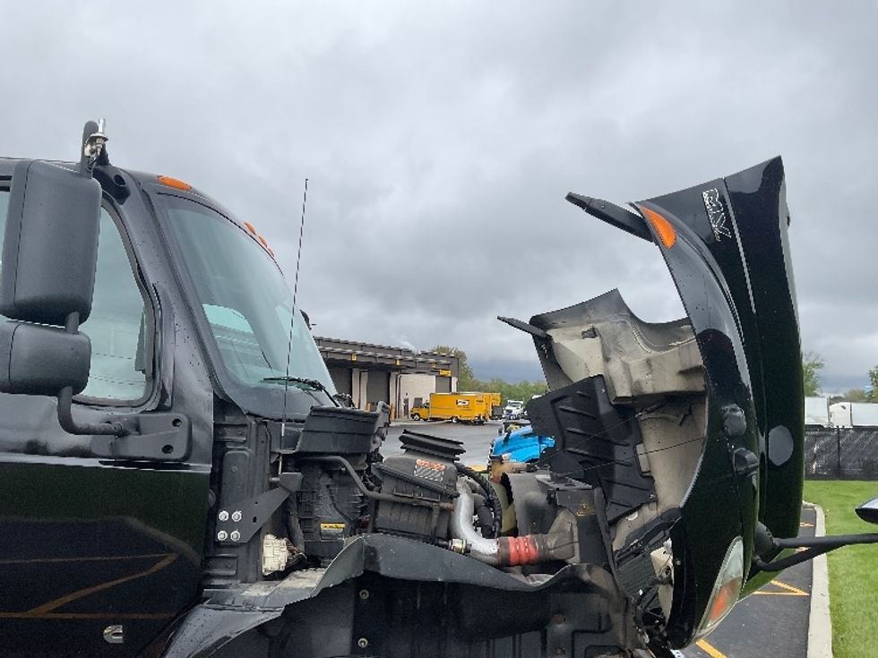 Cab and Chassis Truck-Light and Medium Duty Trucks-International-2020-MV607-Akron-OH-250,989\n\t\tmiles-$ 28,000 - Image 23