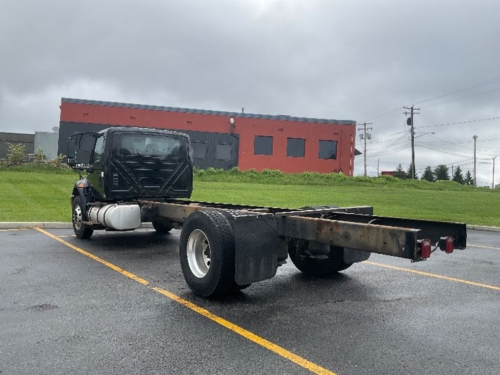 Cab and Chassis Truck-Light and Medium Duty Trucks-International-2020-MV607-Akron-OH-250,989\n\t\tmiles-$ 28,000 - Image 6