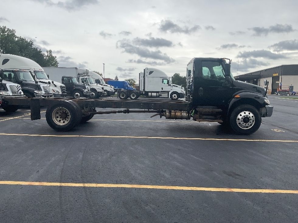 Cab and Chassis Truck-Light and Medium Duty Trucks-International-2020-MV607-Akron-OH-252,699\n\t\tmiles-$ 30,750 - Image 11