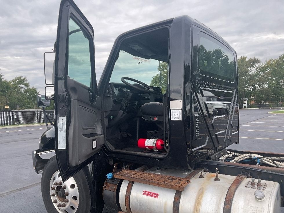Cab and Chassis Truck-Light and Medium Duty Trucks-International-2020-MV607-Akron-OH-252,699\n\t\tmiles-$ 30,750 - Image 12