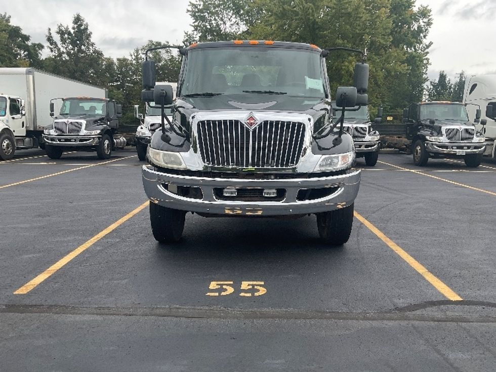 Cab and Chassis Truck-Light and Medium Duty Trucks-International-2020-MV607-Akron-OH-252,699\n\t\tmiles-$ 30,750 - Image 2