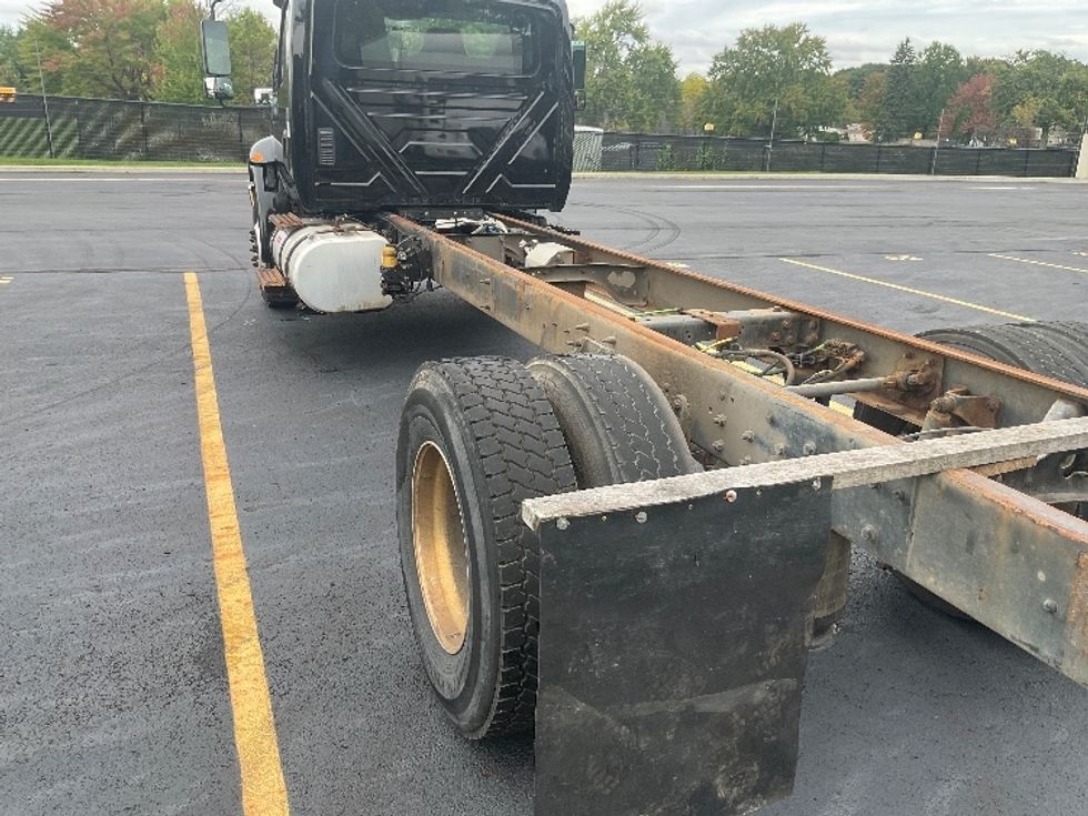 Cab and Chassis Truck-Light and Medium Duty Trucks-International-2020-MV607-Akron-OH-252,699\n\t\tmiles-$ 30,750 - Image 5