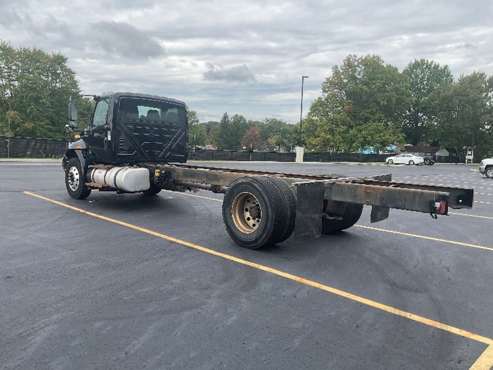 Cab and Chassis Truck-Light and Medium Duty Trucks-International-2020-MV607-Akron-OH-252,699\n\t\tmiles-$ 30,750 - Image 6