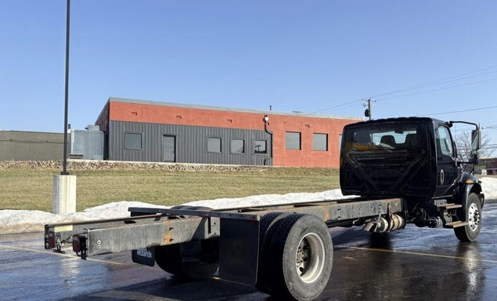 Cab and Chassis Truck-Light and Medium Duty Trucks-International-2020-MV607-Akron-OH-260,989\n\t\tmiles-$ 26,000 - Image 10