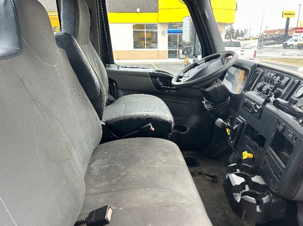 Cab and Chassis Truck-Light and Medium Duty Trucks-International-2020-MV607-Akron-OH-260,989\n\t\tmiles-$ 26,000 - Image 17