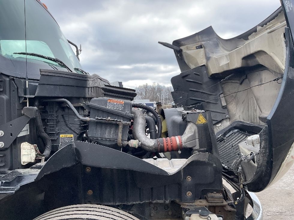 Cab and Chassis Truck-Light and Medium Duty Trucks-International-2020-MV607-Akron-OH-260,989\n\t\tmiles-$ 26,000 - Image 18