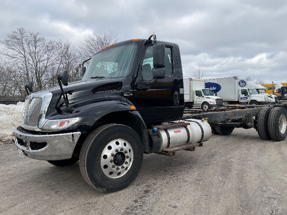 Cab and Chassis Truck-Light and Medium Duty Trucks-International-2020-MV607-Akron-OH-260,989\n\t\tmiles-$ 26,000 - Image 3
