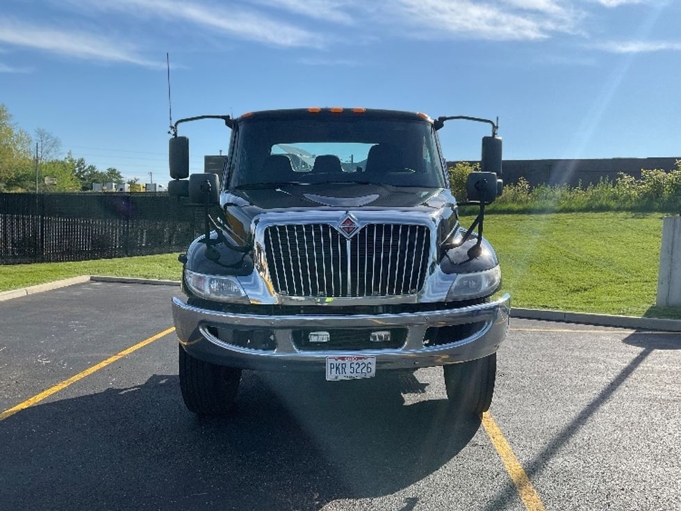 Cab and Chassis Truck-Light and Medium Duty Trucks-International-2020-MV607-Akron-OH-274,123\n\t\tmiles-$ 24,750 - Image 2