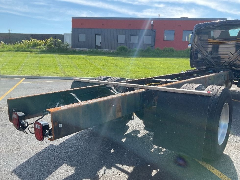Cab and Chassis Truck-Light and Medium Duty Trucks-International-2020-MV607-Akron-OH-274,123\n\t\tmiles-$ 24,750 - Image 9