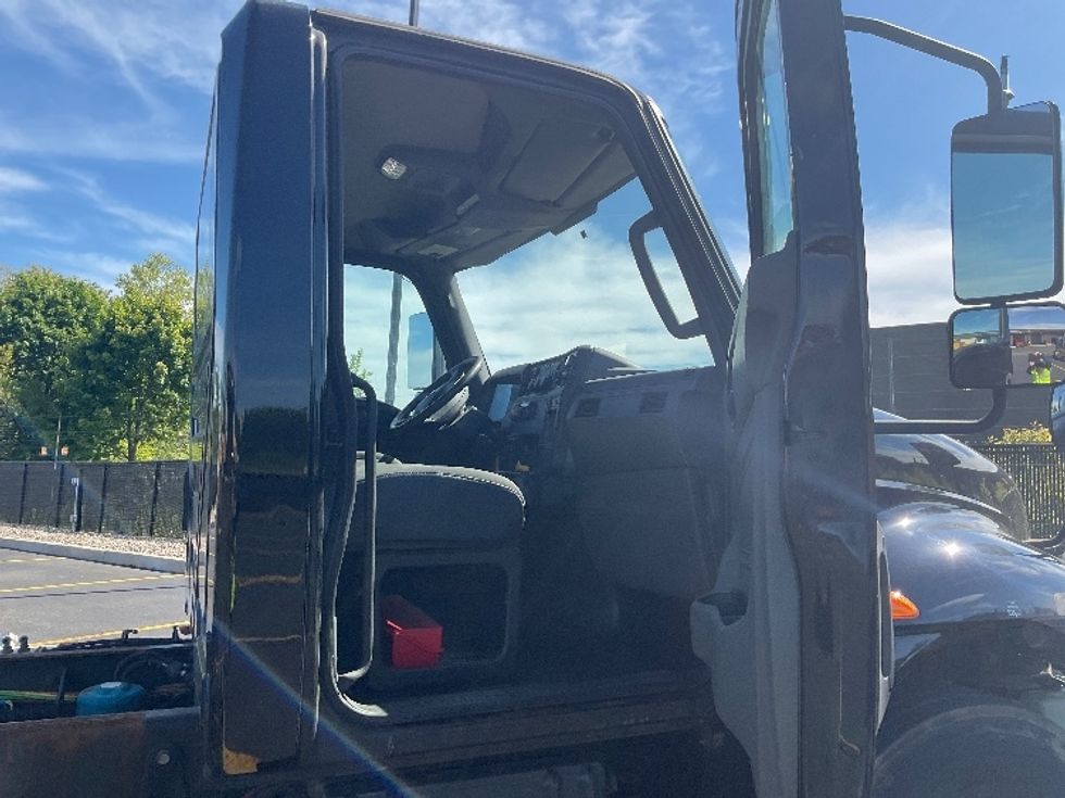 Cab and Chassis Truck-Light and Medium Duty Trucks-International-2020-MV607-Akron-OH-286,846\n\t\tmiles-$ 20,500 - Image 20