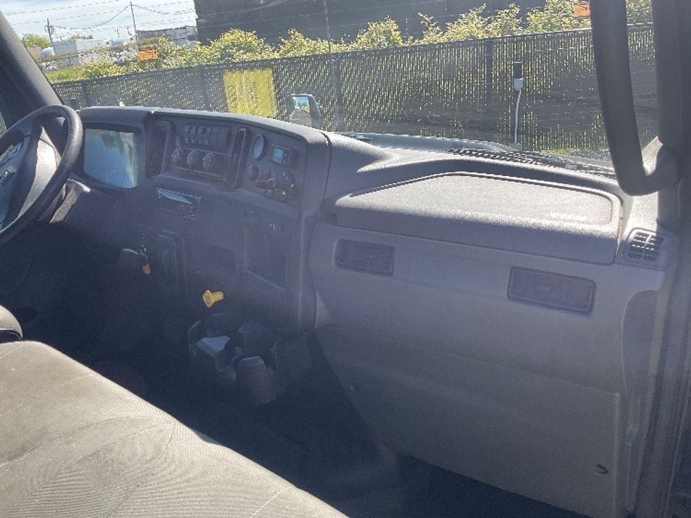 Cab and Chassis Truck-Light and Medium Duty Trucks-International-2020-MV607-Akron-OH-286,846\n\t\tmiles-$ 20,500 - Image 21
