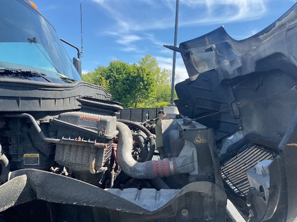 Cab and Chassis Truck-Light and Medium Duty Trucks-International-2020-MV607-Akron-OH-286,846\n\t\tmiles-$ 20,500 - Image 23