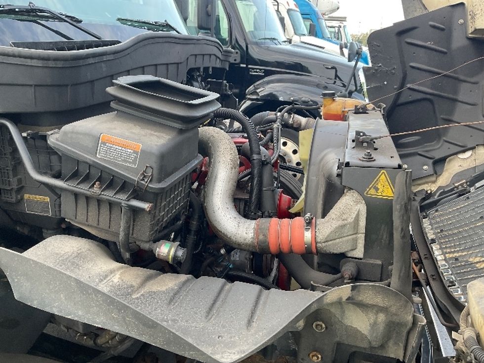 Cab and Chassis Truck-Light and Medium Duty Trucks-International-2020-MV607-Akron-OH-317,049\n\t\tmiles-$ 21,000 - Image 19