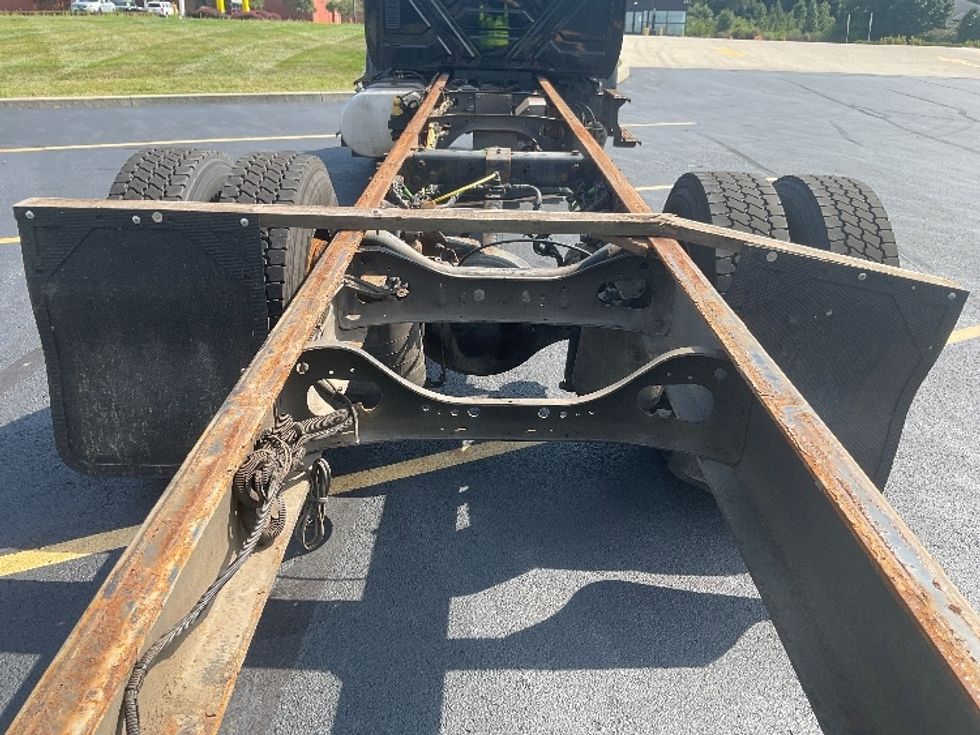 Cab and Chassis Truck-Light and Medium Duty Trucks-International-2020-MV607-Akron-OH-319,883\n\t\tmiles-$ 21,500 - Image 10