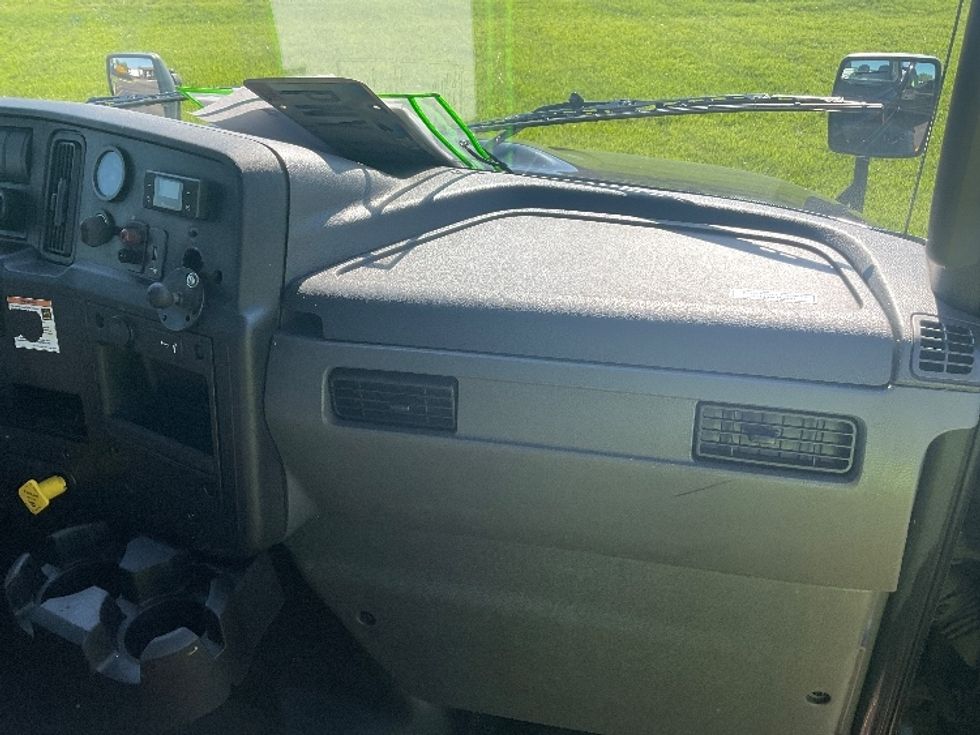 Cab and Chassis Truck-Light and Medium Duty Trucks-International-2020-MV607-Akron-OH-340,370\n\t\tmiles-$ 20,500 - Image 21