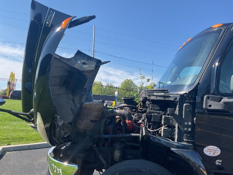 Cab and Chassis Truck-Light and Medium Duty Trucks-International-2020-MV607-Akron-OH-340,370\n\t\tmiles-$ 20,500 - Image 24