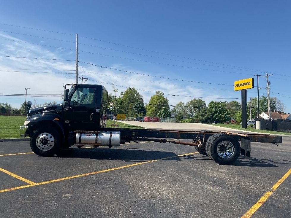 Cab and Chassis Truck-Light and Medium Duty Trucks-International-2020-MV607-Akron-OH-340,370\n\t\tmiles-$ 20,500 - Image 4