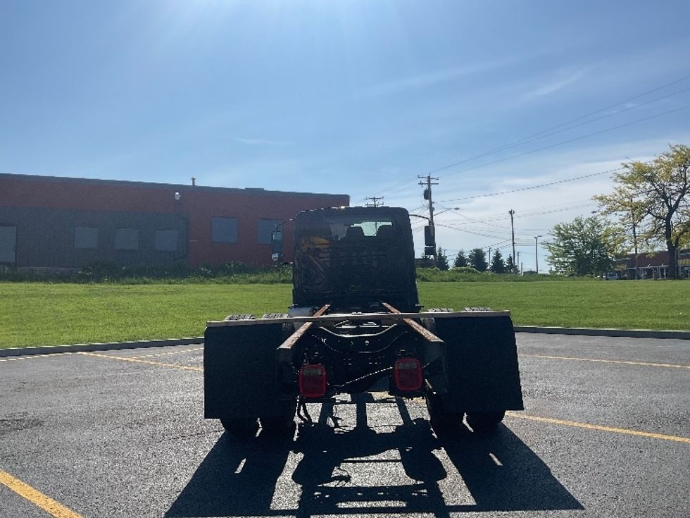 Cab and Chassis Truck-Light and Medium Duty Trucks-International-2020-MV607-Akron-OH-340,370\n\t\tmiles-$ 20,500 - Image 7