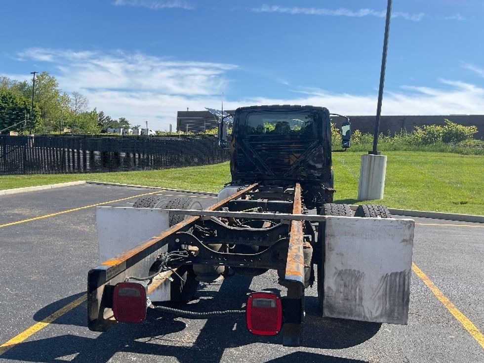 Cab and Chassis Truck-Light and Medium Duty Trucks-International-2020-MV607-Akron-OH-389,565\n\t\tmiles-$ 20,500 - Image 11