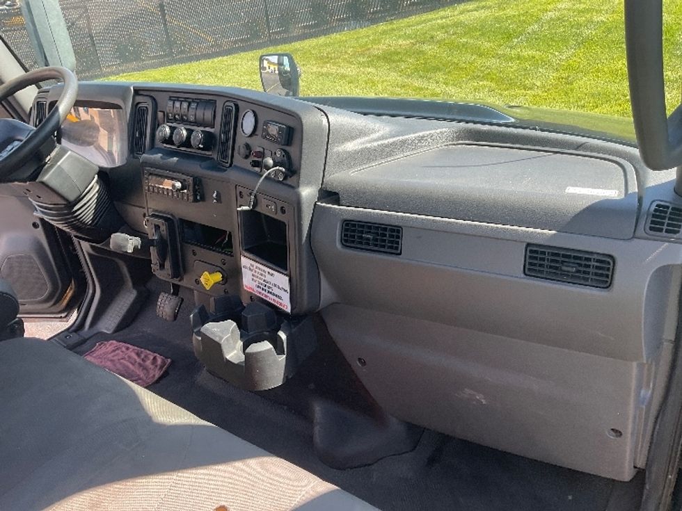 Cab and Chassis Truck-Light and Medium Duty Trucks-International-2020-MV607-Akron-OH-389,565\n\t\tmiles-$ 20,500 - Image 20