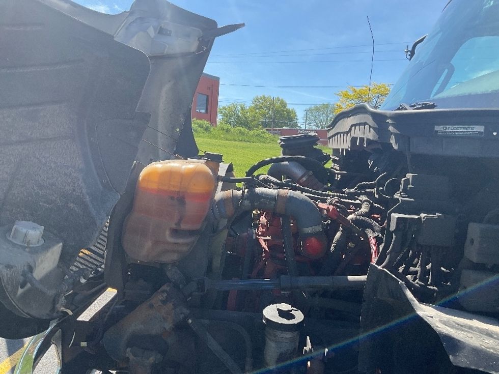 Cab and Chassis Truck-Light and Medium Duty Trucks-International-2020-MV607-Akron-OH-389,565\n\t\tmiles-$ 20,500 - Image 23