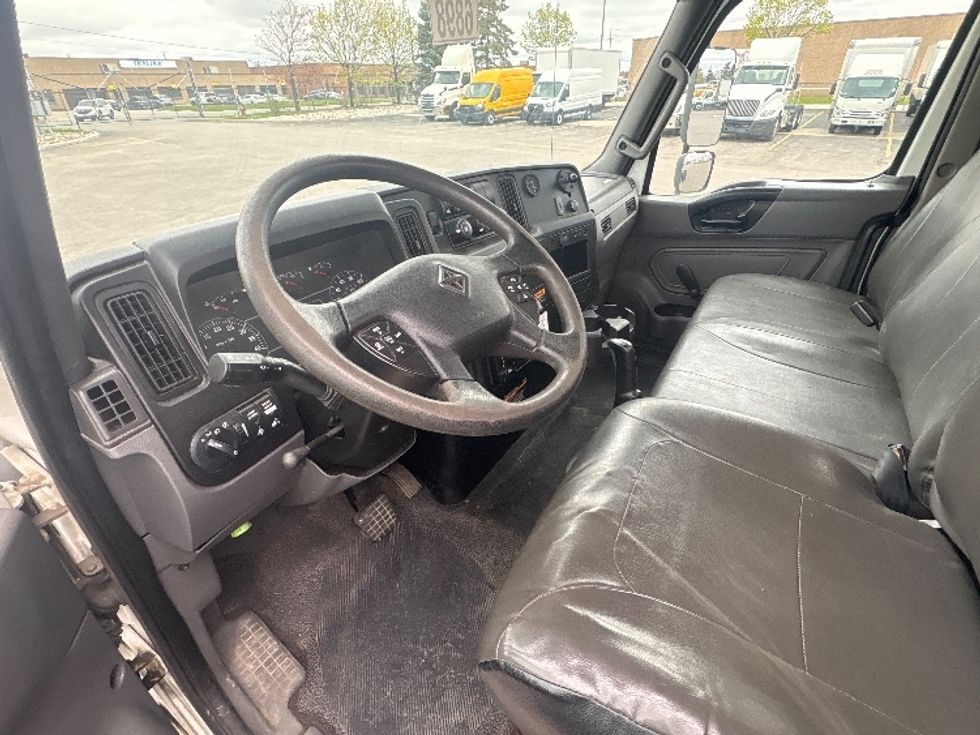 Cab and Chassis Truck-Light and Medium Duty Trucks-International-2020-MV607-Brampton-ON-256,240\n\t\tkm-$ 55,750 - Image 13