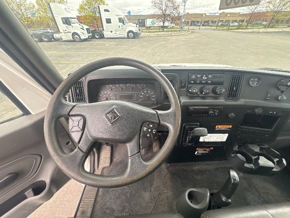 Cab and Chassis Truck-Light and Medium Duty Trucks-International-2020-MV607-Brampton-ON-256,240\n\t\tkm-$ 55,750 - Image 14