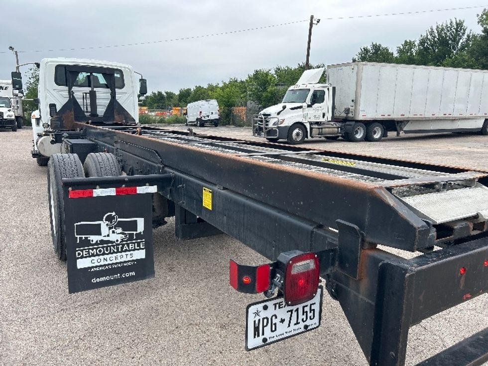 Cab and Chassis Truck-Light and Medium Duty Trucks-International-2020-MV607-Dallas-TX-173,389\n\t\tmiles-$ 38,000 - Image 11