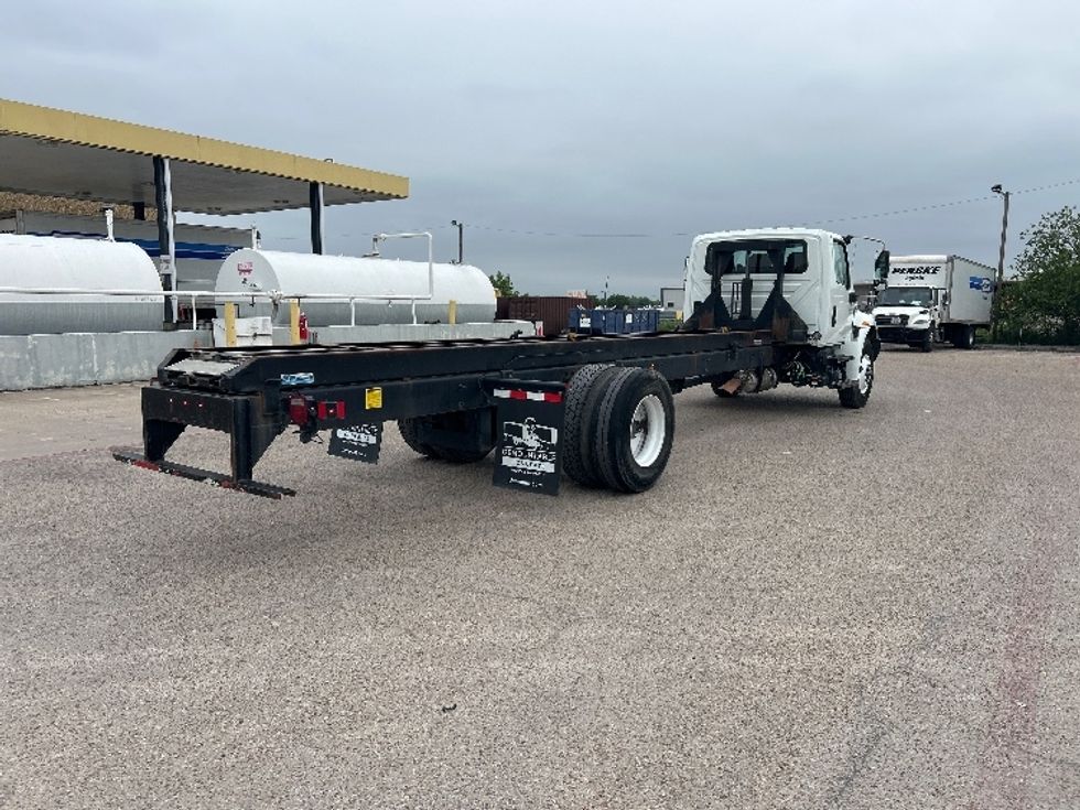 Cab and Chassis Truck-Light and Medium Duty Trucks-International-2020-MV607-Dallas-TX-173,389\n\t\tmiles-$ 38,000 - Image 13