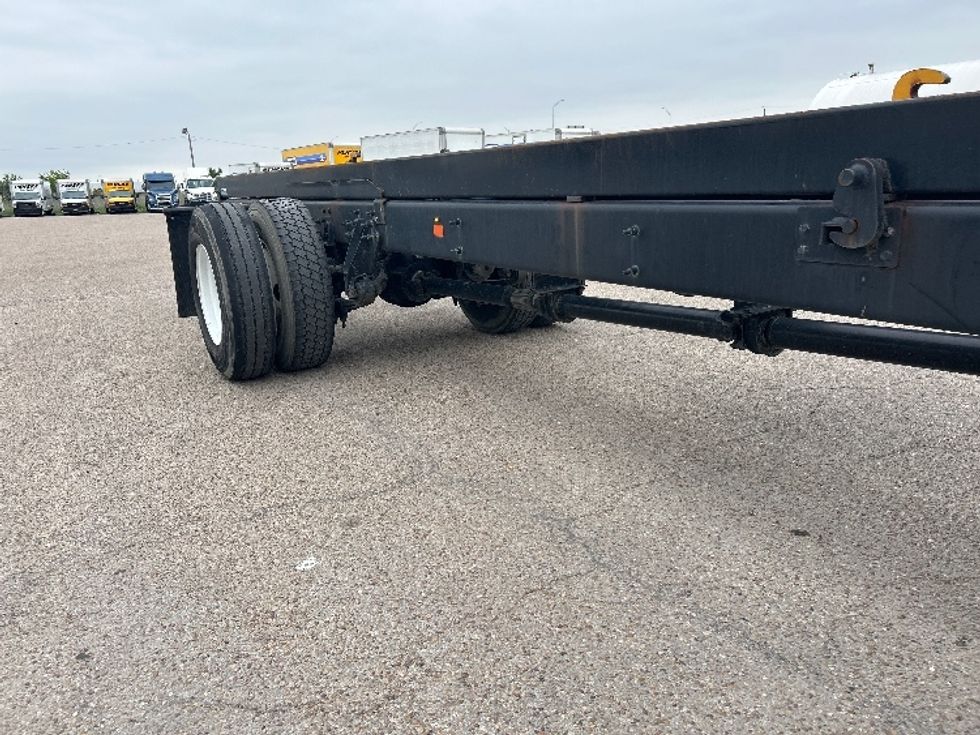 Cab and Chassis Truck-Light and Medium Duty Trucks-International-2020-MV607-Dallas-TX-173,389\n\t\tmiles-$ 38,000 - Image 14