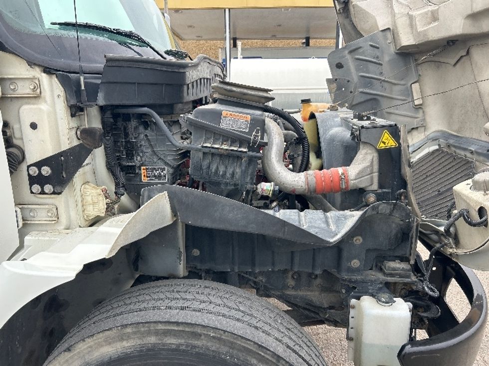 Cab and Chassis Truck-Light and Medium Duty Trucks-International-2020-MV607-Dallas-TX-173,389\n\t\tmiles-$ 38,000 - Image 23