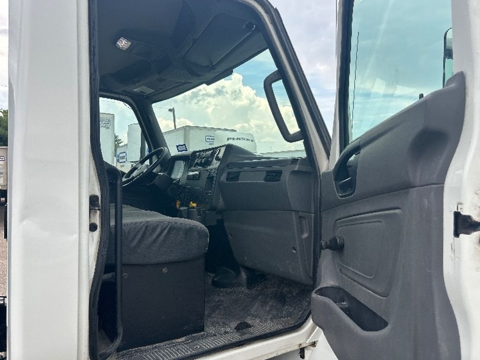 Cab and Chassis Truck-Light and Medium Duty Trucks-International-2020-MV607-Dallas-TX-175,964\n\t\tmiles-$ 37,750 - Image 20