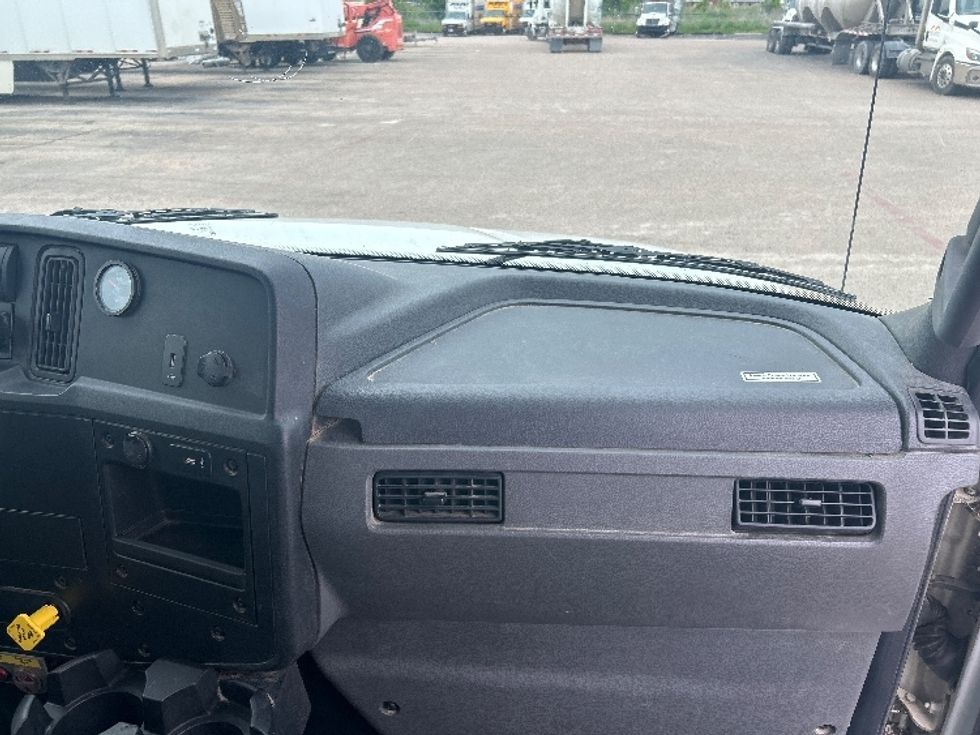 Cab and Chassis Truck-Light and Medium Duty Trucks-International-2020-MV607-Dallas-TX-175,964\n\t\tmiles-$ 37,750 - Image 21