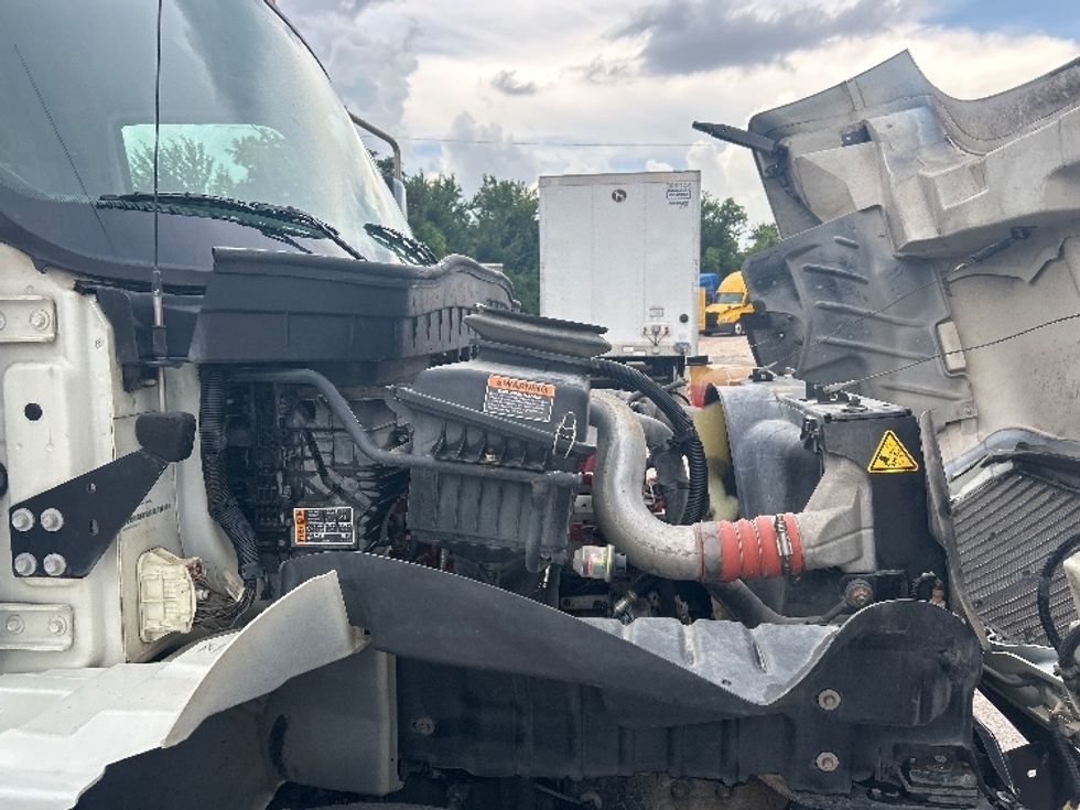 Cab and Chassis Truck-Light and Medium Duty Trucks-International-2020-MV607-Dallas-TX-175,964\n\t\tmiles-$ 37,750 - Image 23