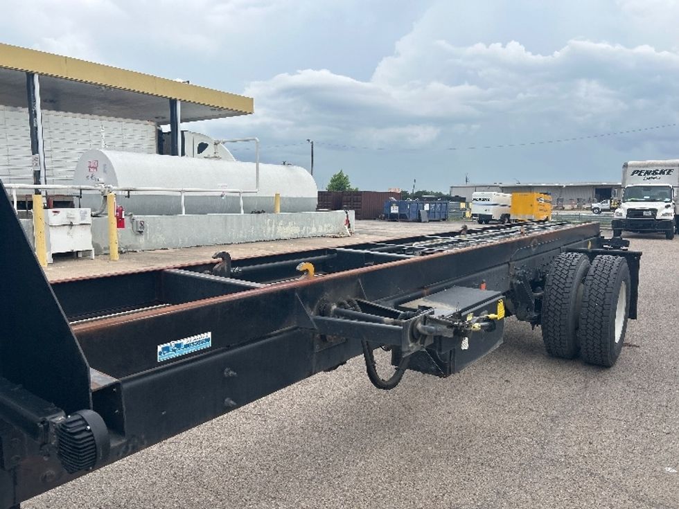 Cab and Chassis Truck-Light and Medium Duty Trucks-International-2020-MV607-Dallas-TX-175,964\n\t\tmiles-$ 37,750 - Image 25