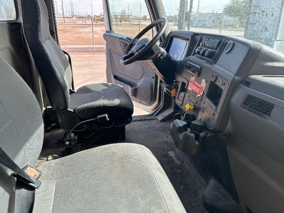 Cab and Chassis Truck-Light and Medium Duty Trucks-International-2020-MV607-El Centro-CA-145,516\n\t\tmiles-$ 39,250 - Image 18
