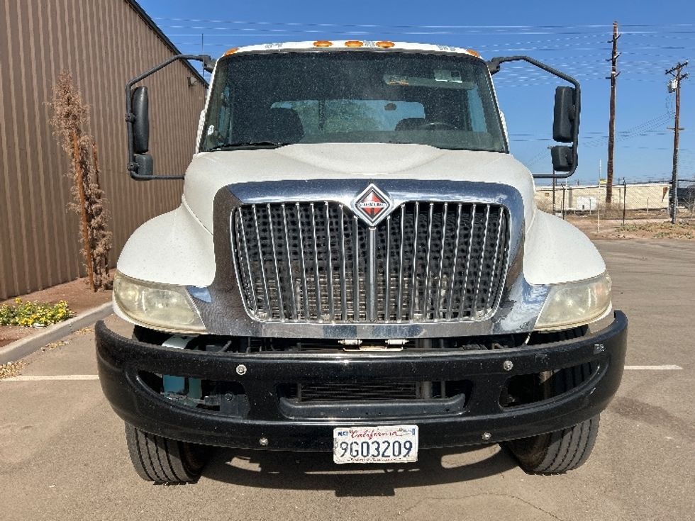 Cab and Chassis Truck-Light and Medium Duty Trucks-International-2020-MV607-El Centro-CA-145,516\n\t\tmiles-$ 39,250 - Image 2