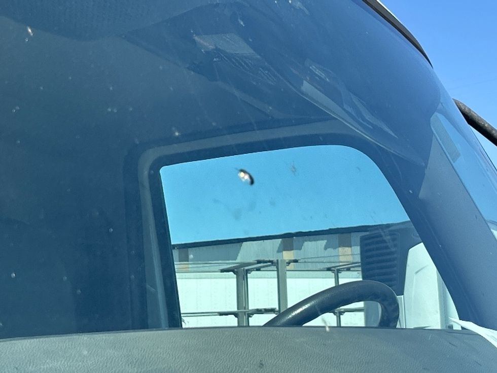 Cab and Chassis Truck-Light and Medium Duty Trucks-International-2020-MV607-El Centro-CA-159,494\n\t\tmiles-$ 36,500 - Image 27