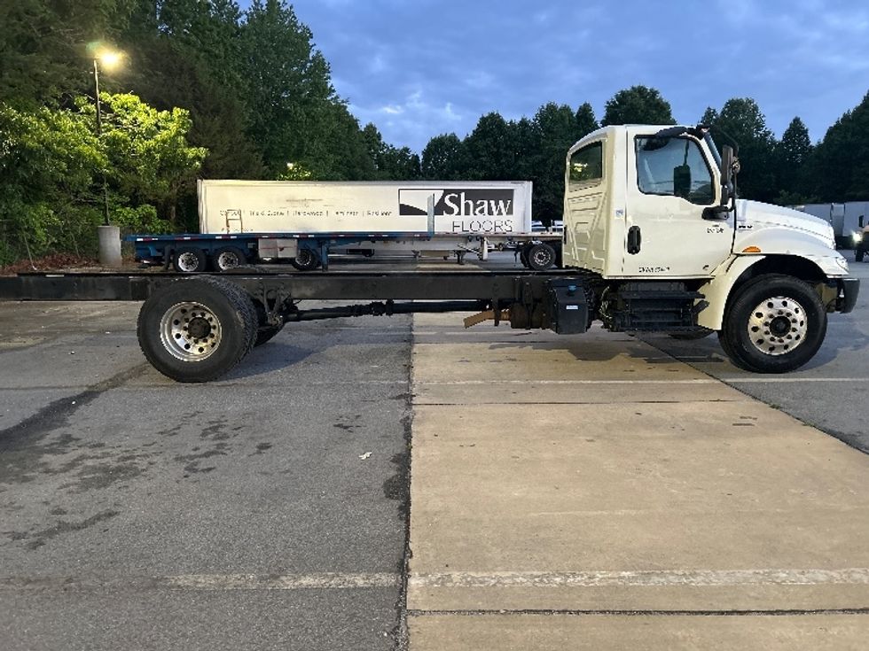 Cab and Chassis Truck-Light and Medium Duty Trucks-International-2020-MV607-Greensboro-NC-304,408\n\t\tmiles-$ 22,750 - Image 10