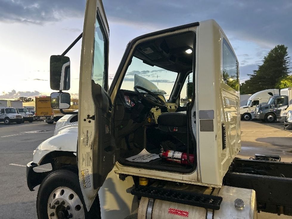 Cab and Chassis Truck-Light and Medium Duty Trucks-International-2020-MV607-Greensboro-NC-304,408\n\t\tmiles-$ 22,750 - Image 11