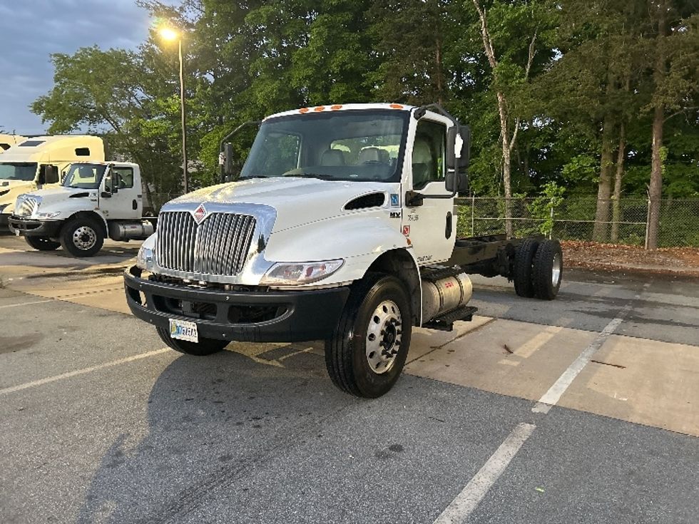 Cab and Chassis Truck-Light and Medium Duty Trucks-International-2020-MV607-Greensboro-NC-304,408\n\t\tmiles-$ 22,750 - Image 3