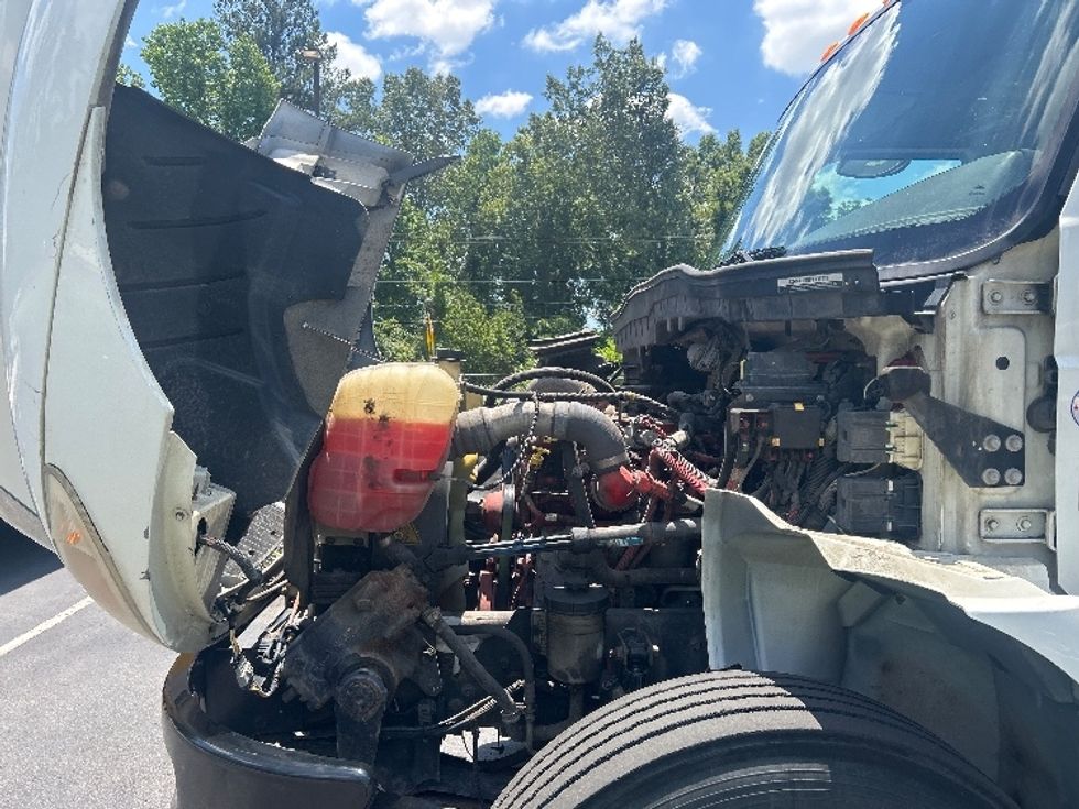 Cab and Chassis Truck-Light and Medium Duty Trucks-International-2020-MV607-Ladson-SC-282,727\n\t\tmiles-$ 20,500 - Image 19