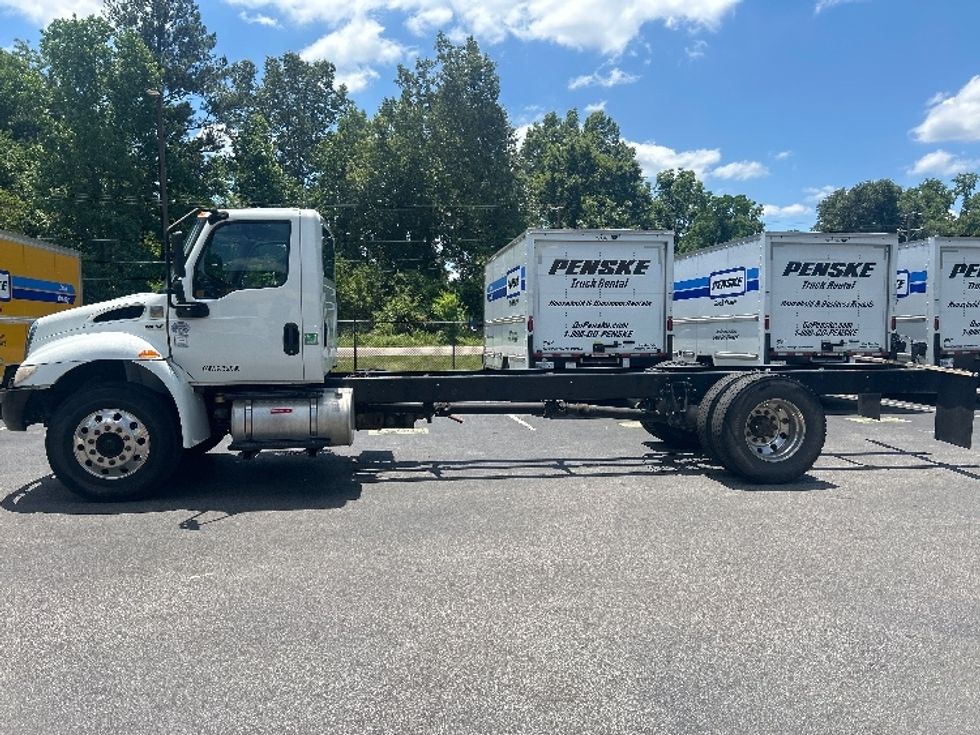 Cab and Chassis Truck-Light and Medium Duty Trucks-International-2020-MV607-Ladson-SC-282,727\n\t\tmiles-$ 20,500 - Image 4