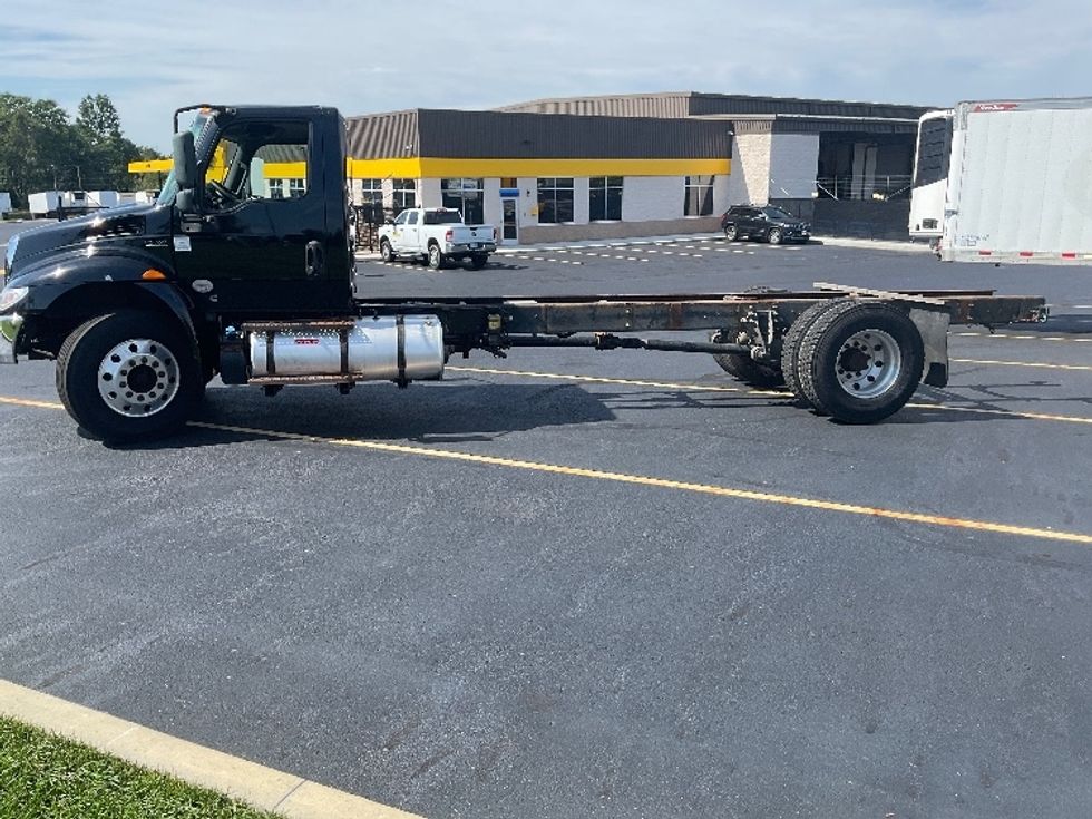 Cab and Chassis Truck-Light and Medium Duty Trucks-International-2020-MV607-Linden-NJ-350,078\n\t\tmiles-$ 15,500 - Image 12