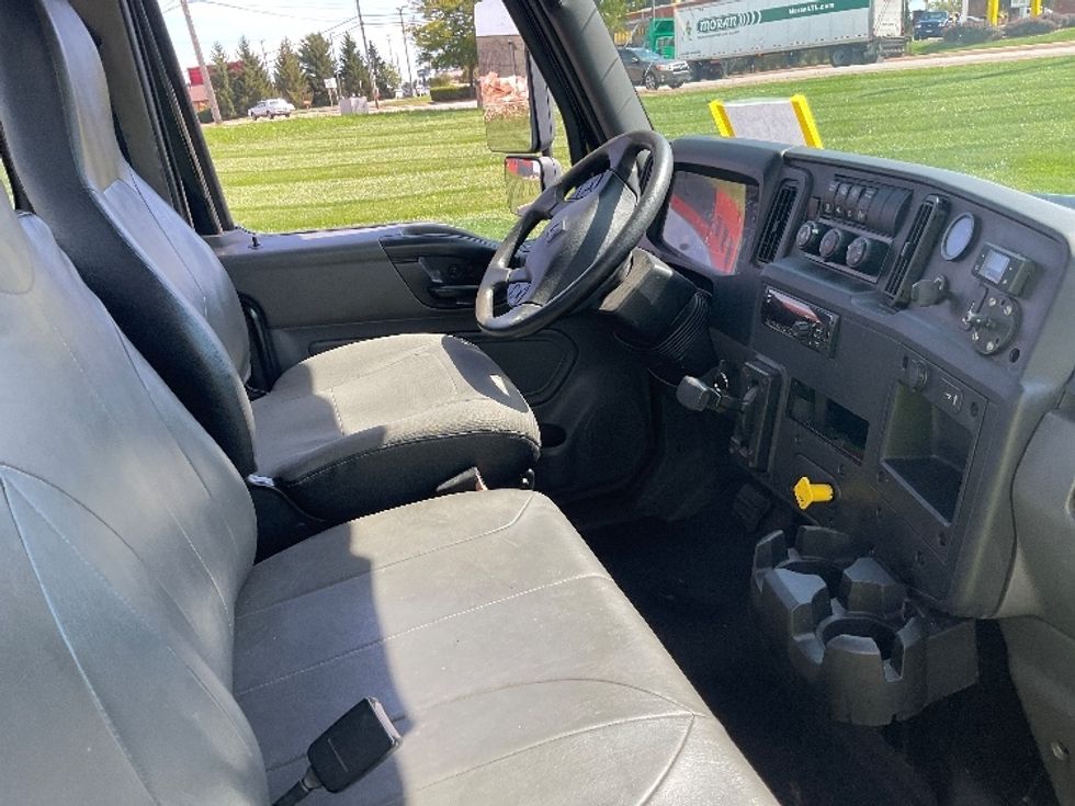 Cab and Chassis Truck-Light and Medium Duty Trucks-International-2020-MV607-Linden-NJ-350,078\n\t\tmiles-$ 15,500 - Image 19