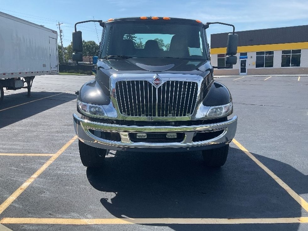 Cab and Chassis Truck-Light and Medium Duty Trucks-International-2020-MV607-Linden-NJ-350,078\n\t\tmiles-$ 15,500 - Image 2