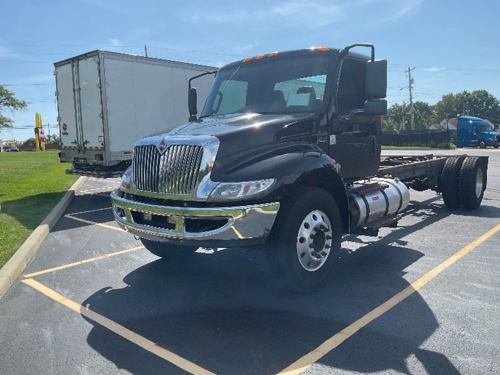 Cab and Chassis Truck-Light and Medium Duty Trucks-International-2020-MV607-Linden-NJ-350,078\n\t\tmiles-$ 15,500 - Image 3